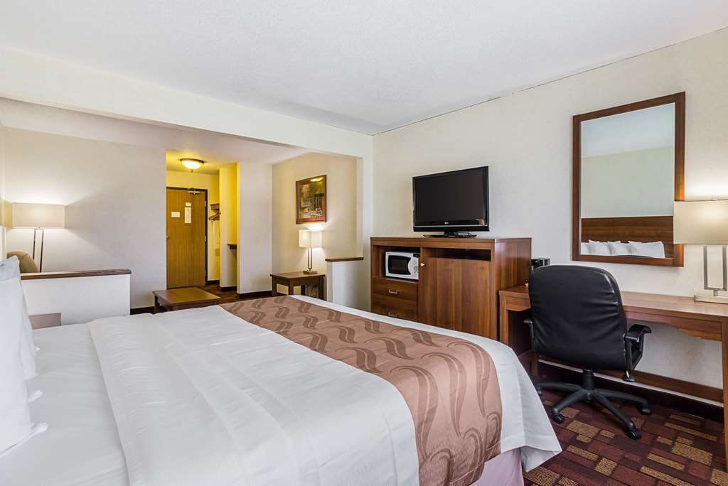 Econo Lodge Luverne I 90 - photo 19