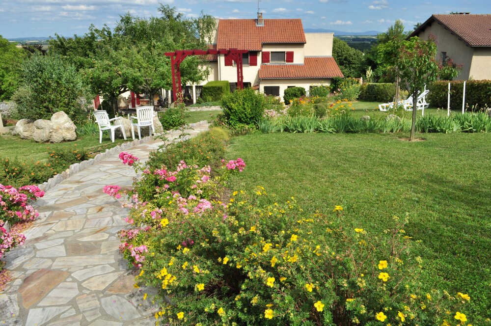 La Coraline — hotel in Gannat