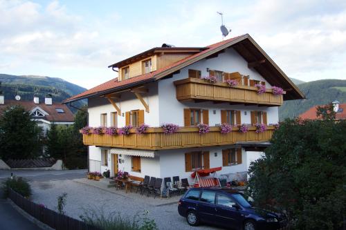 Appartment Felder Erika — 4-Star Luxury Hotel in Valdaora Di Mezzo, Italy