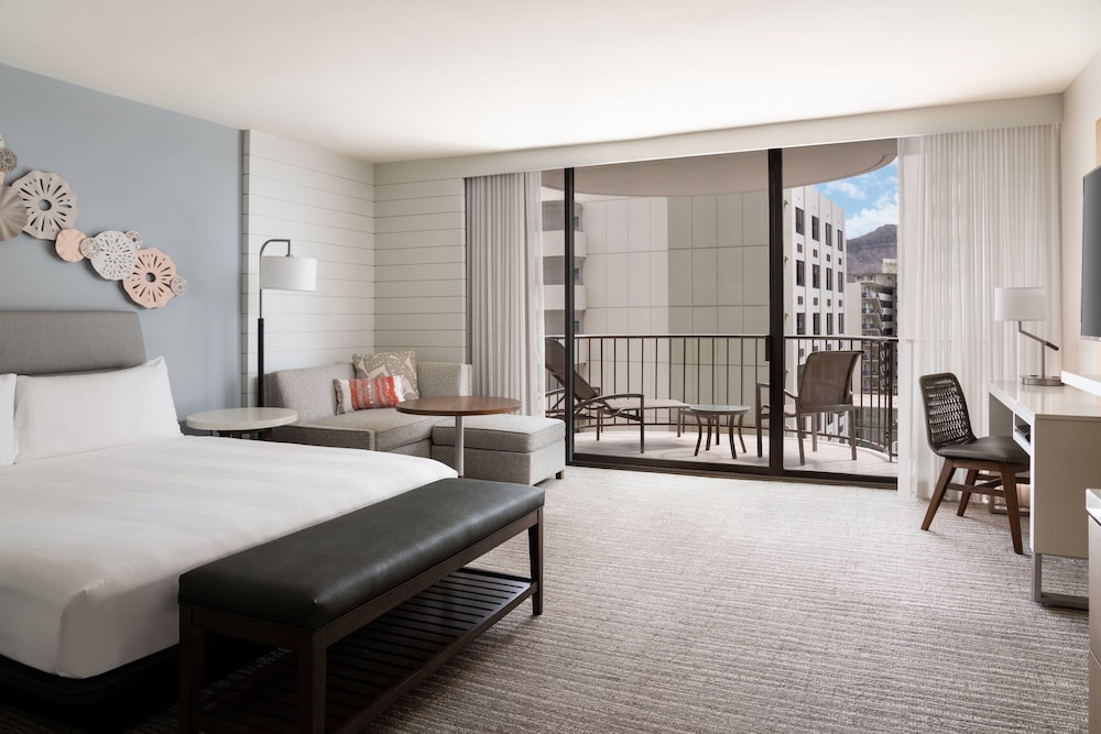 Waikiki Beach Marriott Resort & Spa - photo 16