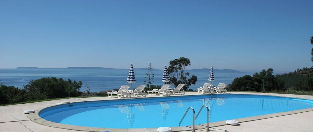 Hôtel Azur - carbon neutral hotel in Le Lavandou