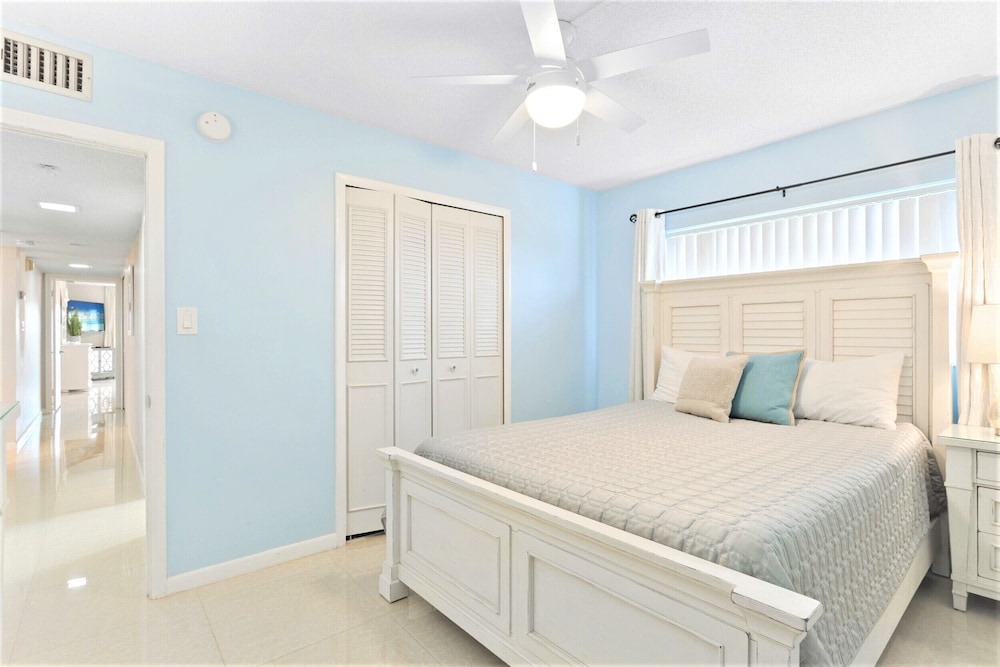Cocoa Beach Towers by Happy Palm Stays - photo 70