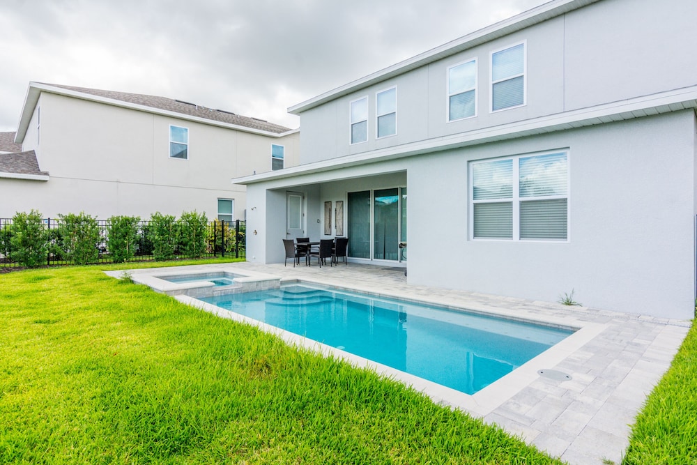 Amazing 5 Bedrooms House With Private Pool at Encore Resort - photo 44
