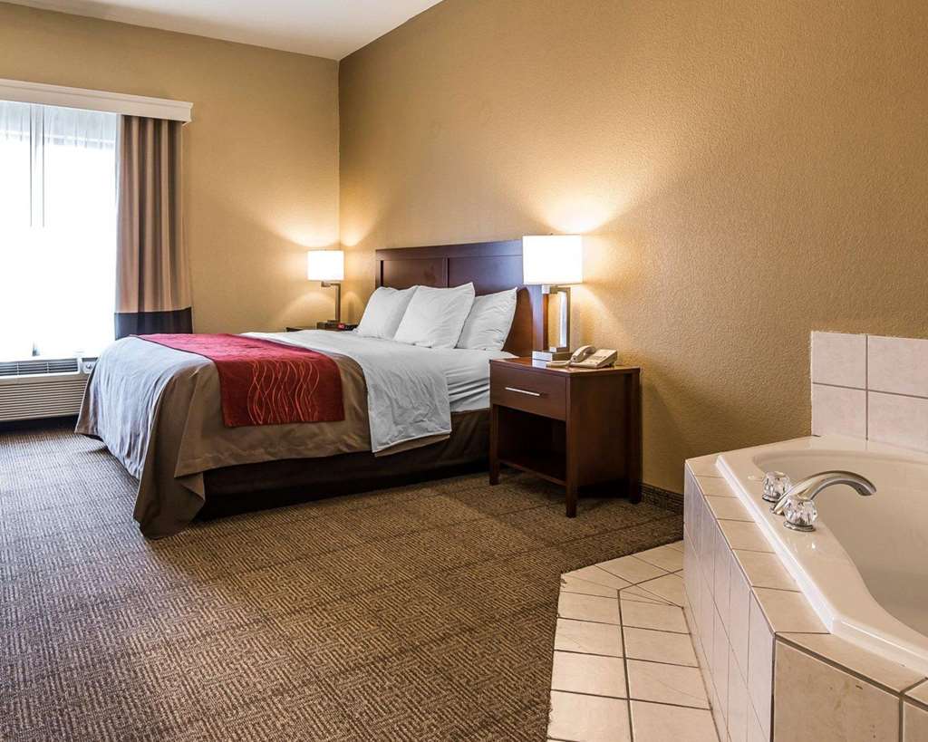 Quality Inn & Suites Bethany - photo 13