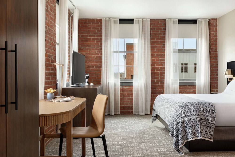 The Wilbur Lititz Tapestry Collection by Hilton - photo 22