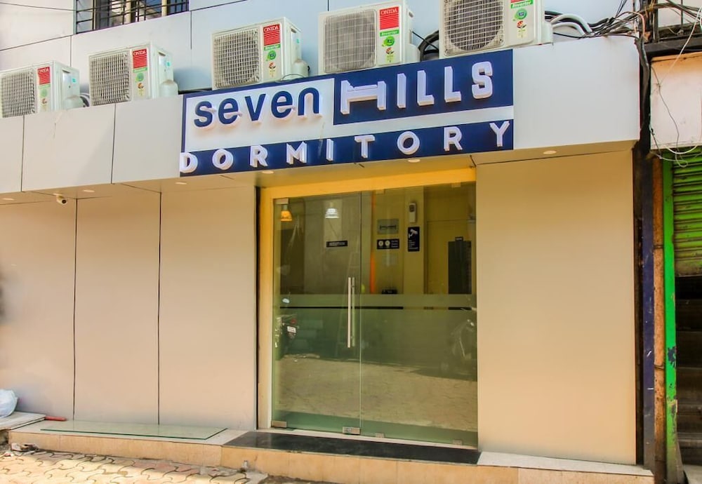 Seven Hills Dormitory Hostel