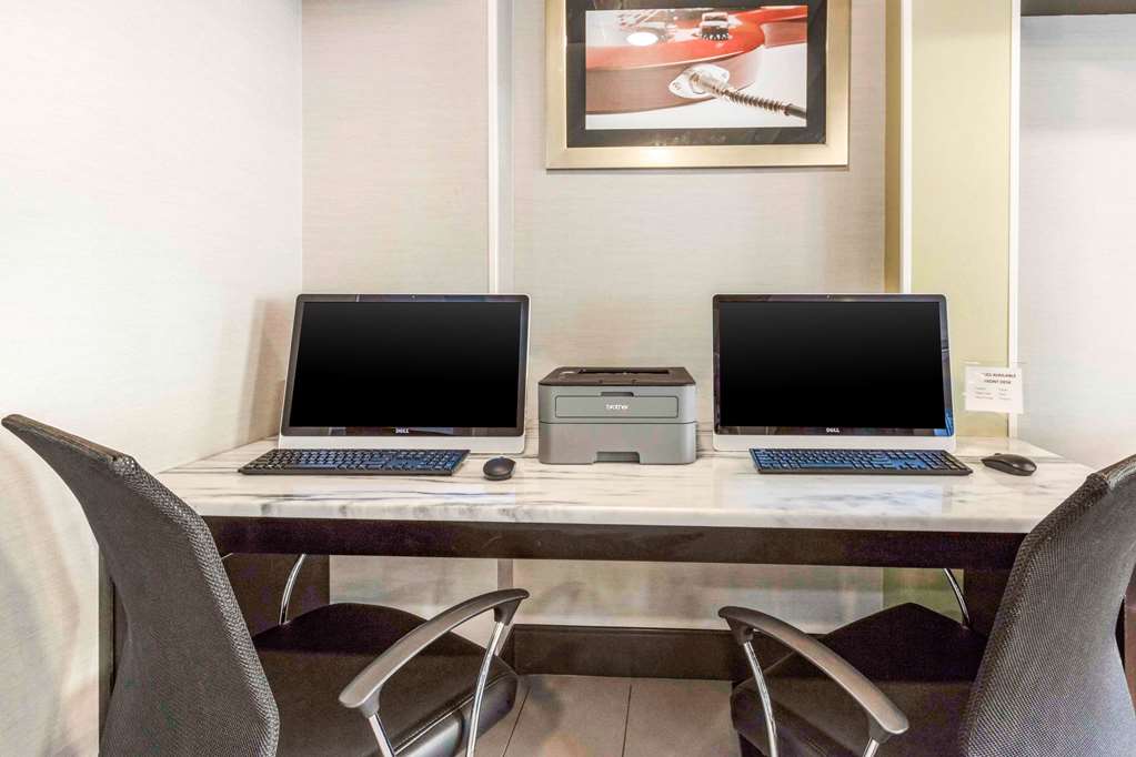 Comfort Inn Memphis Airport West - photo 32