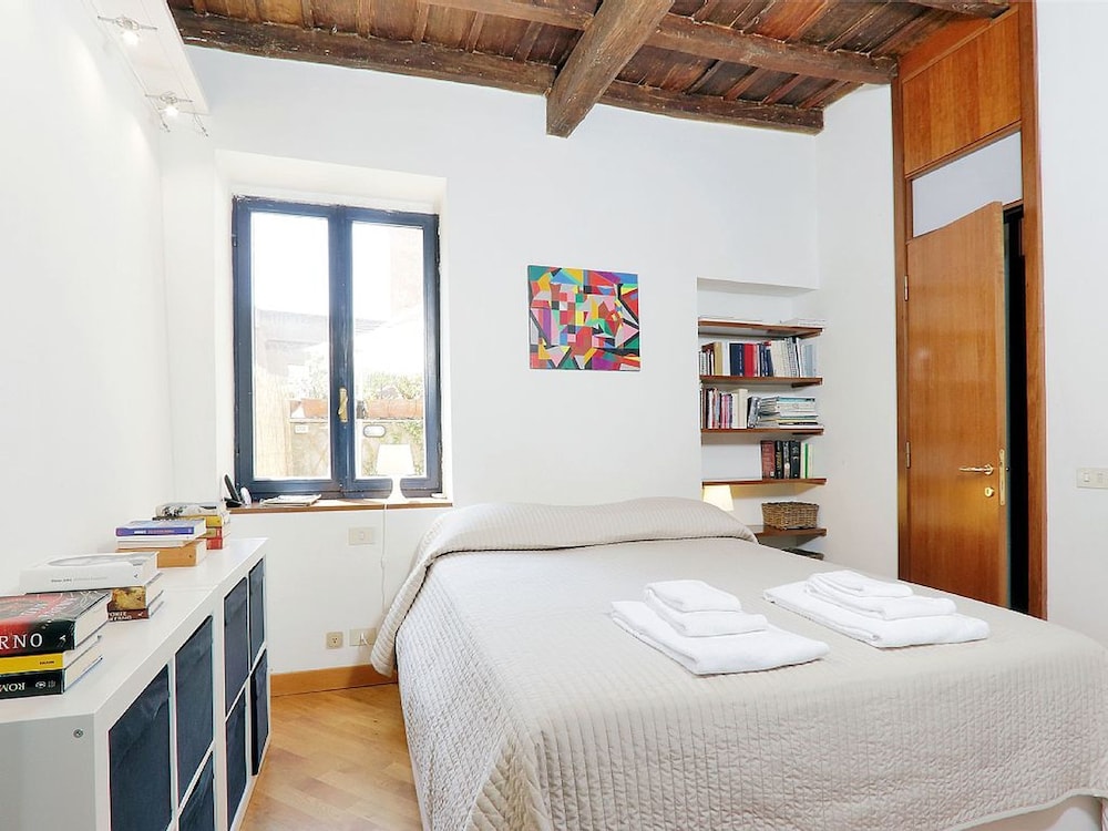 Colosseo Miracle Suite — 4-Star Luxury Hotel in Rome, Italy