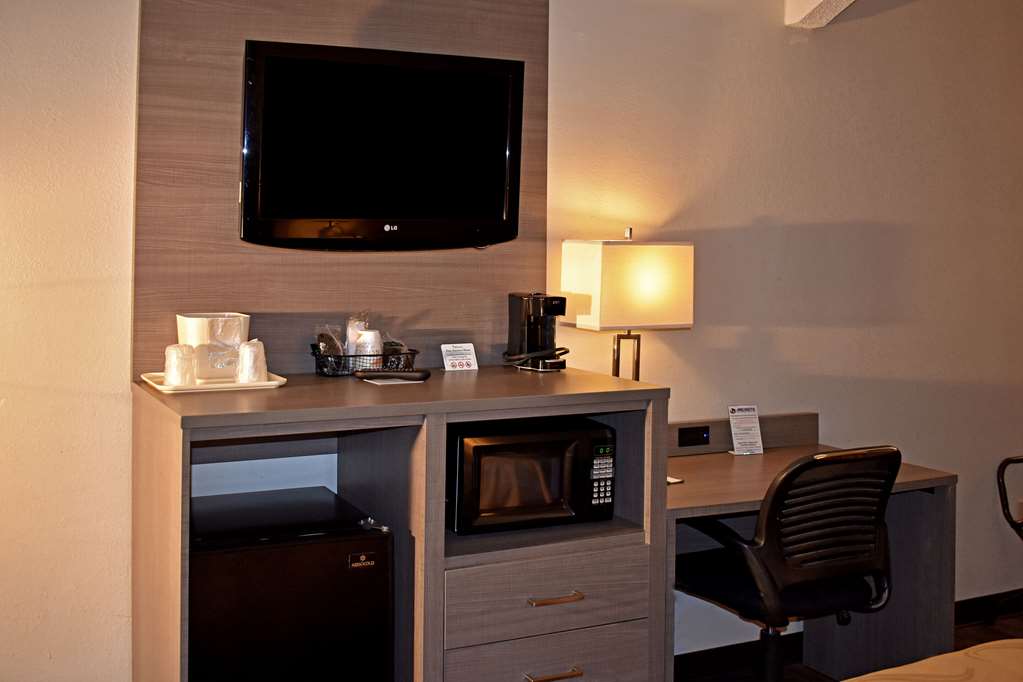 Quality Inn & Suites Kearneysville Martinsburg - photo 13