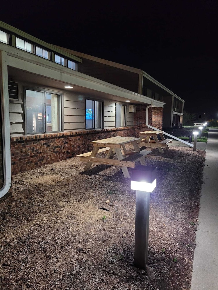 Belgium Inn & Suites - photo 25