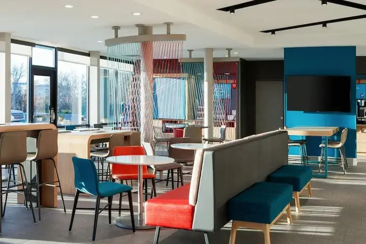 Harhr Avid Hotels Harrisburg Ne Hershey Area - photo 4