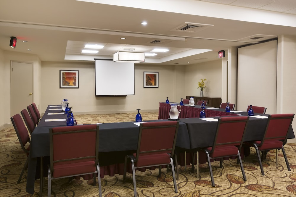 DoubleTree Suites by Hilton Nashville Airport - photo 39