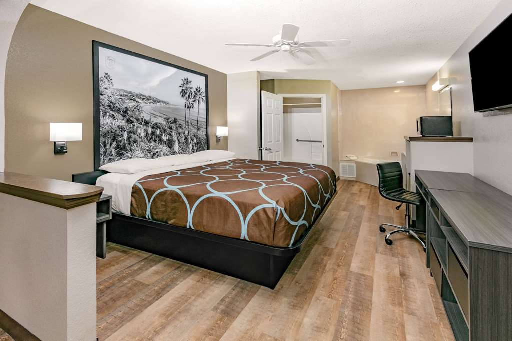 Super 8 By Wyndham Moss Point - photo 15