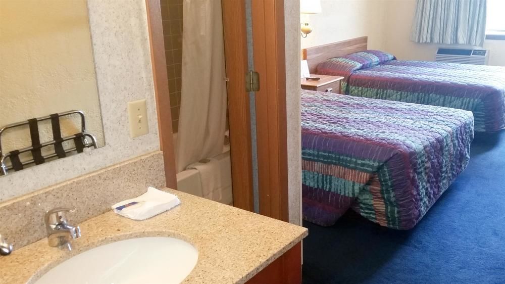 Motel 6 Moline - photo 9