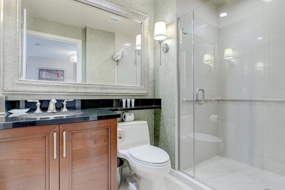 StripViewSuites at Signature - photo 246