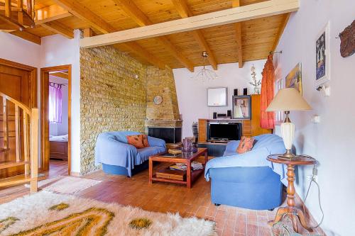 Sea Breeze Garden Maisonette Porto Rafti by ΜΡS — hotel in Limin Mesoyaias