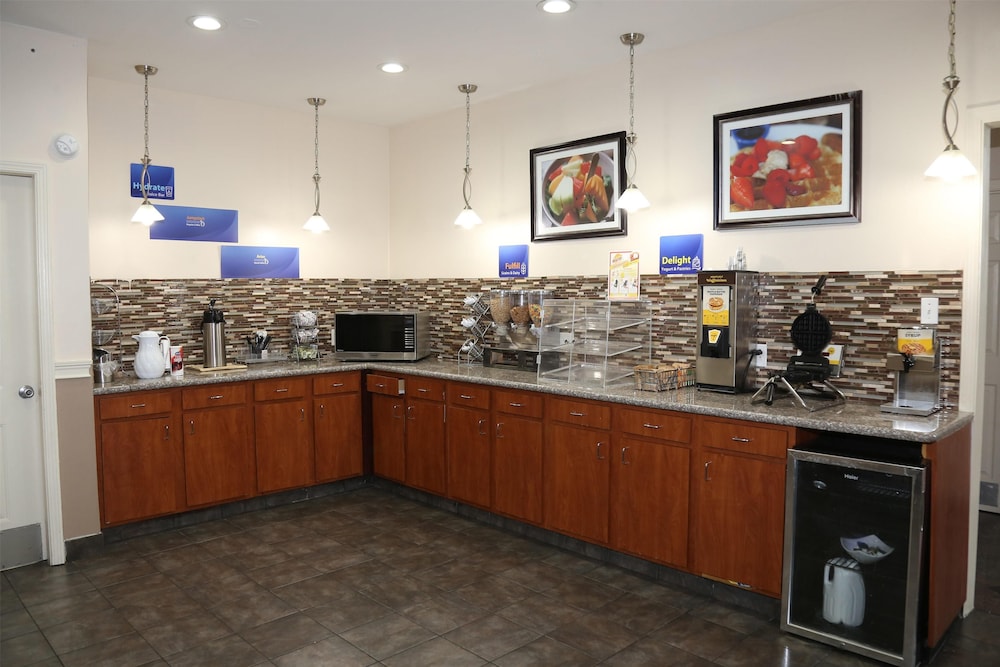 Americas Best Value Inn Monroe - photo 14