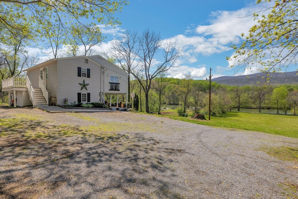 Riverside Serenity A Picturesque Retreat 2 Bedroom Cottage By Redawning 19703188 — Shenandoah
