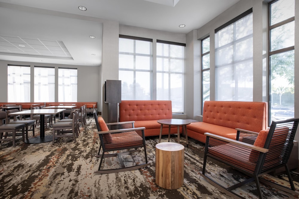 Home2 Suites by Hilton Phoenix Tempe University Research Park - photo 6