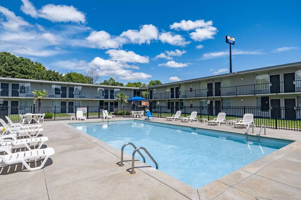 Days Inn and Suites by Wyndham Oxford - photo 6