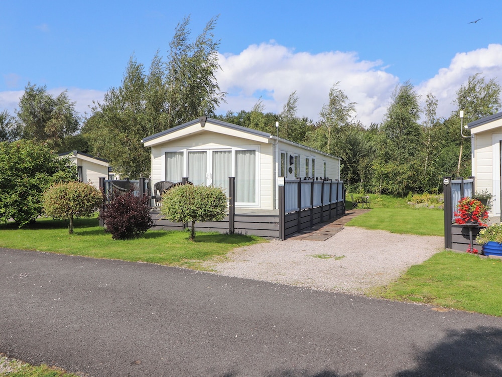 41 Grandma's Cottage — 4-Star Luxury Hotel in Carnforth, United Kingdom