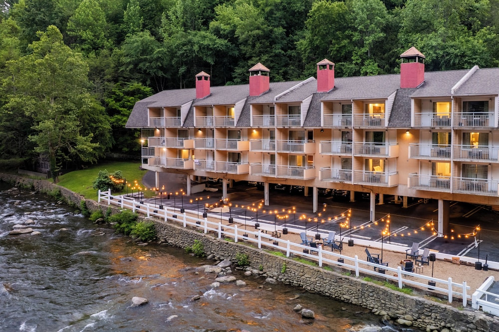 Gatlinburg River Inn - featured photo