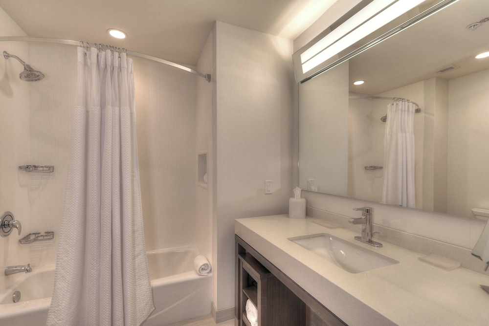 Courtyard by Marriott Pigeon Forge - photo 91