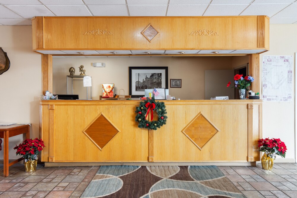 Travelers Place Inn & Suites - photo 3