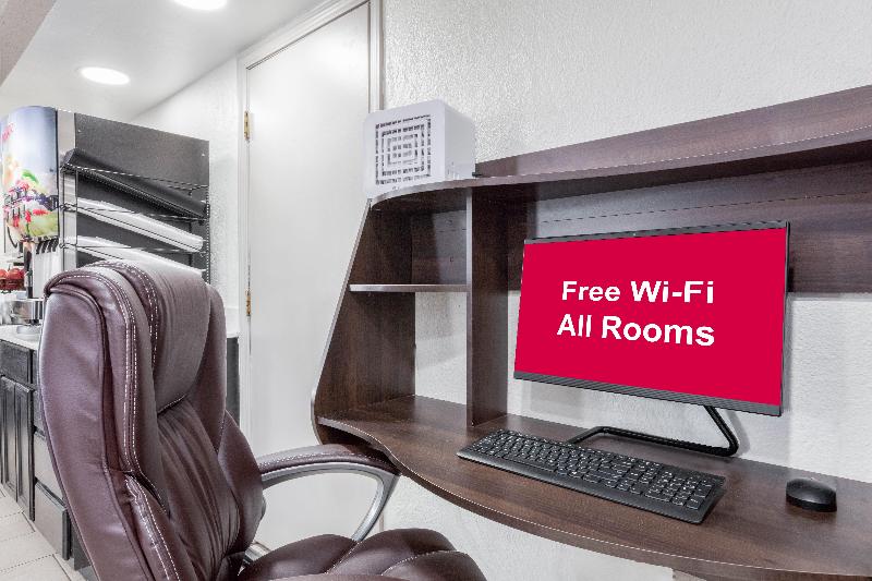 Red Roof Inn Forrest City - photo 5