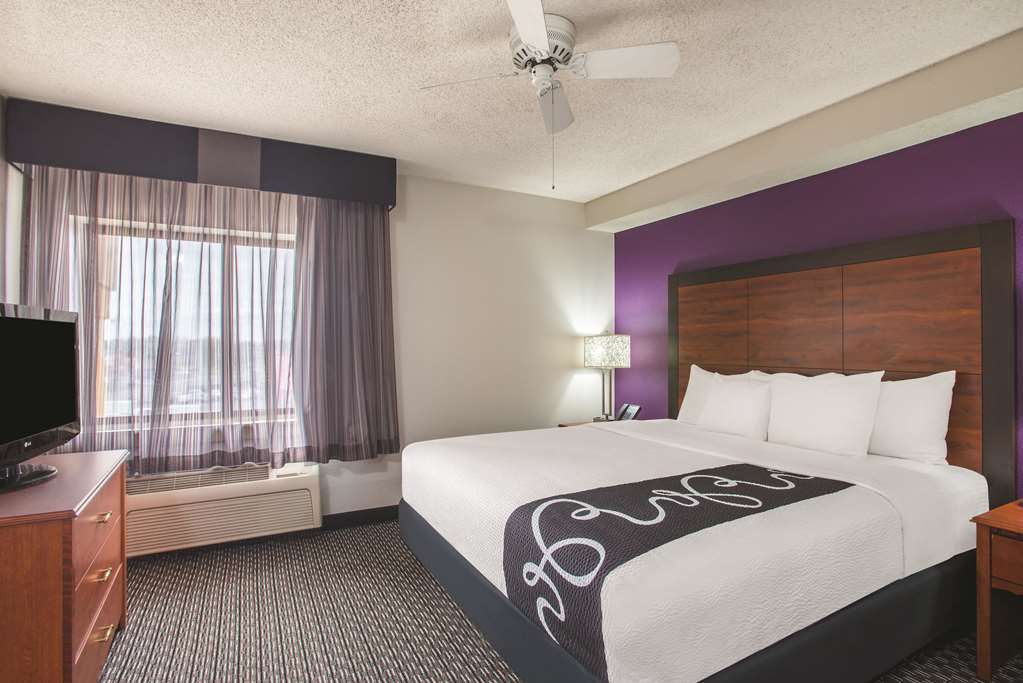 La Quinta Inn by Wyndham San Marcos - photo 48