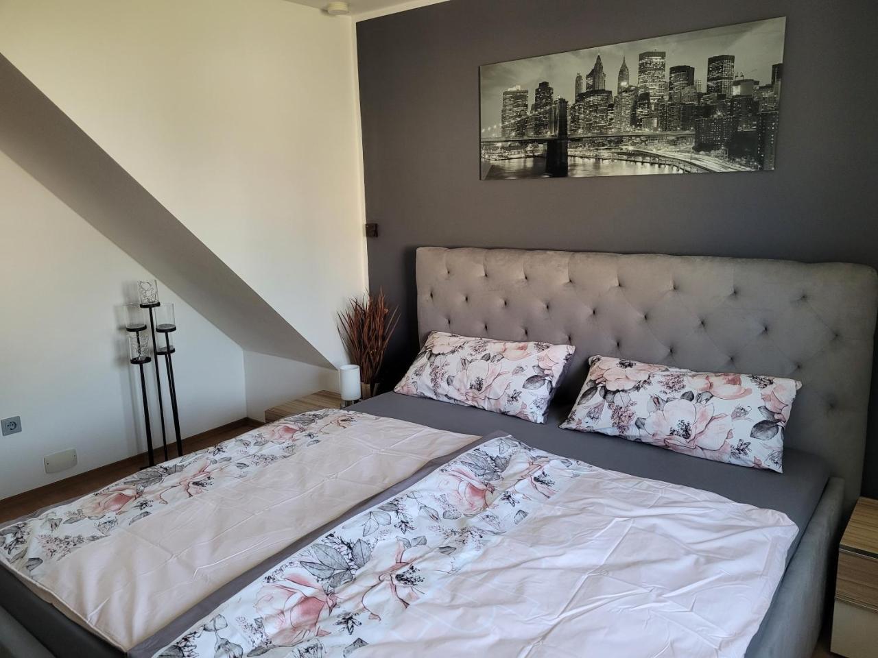 Ferienwohnung Melanie Wackersdorf — 4-Star Luxury Hotel in Wackersdorf, Germany