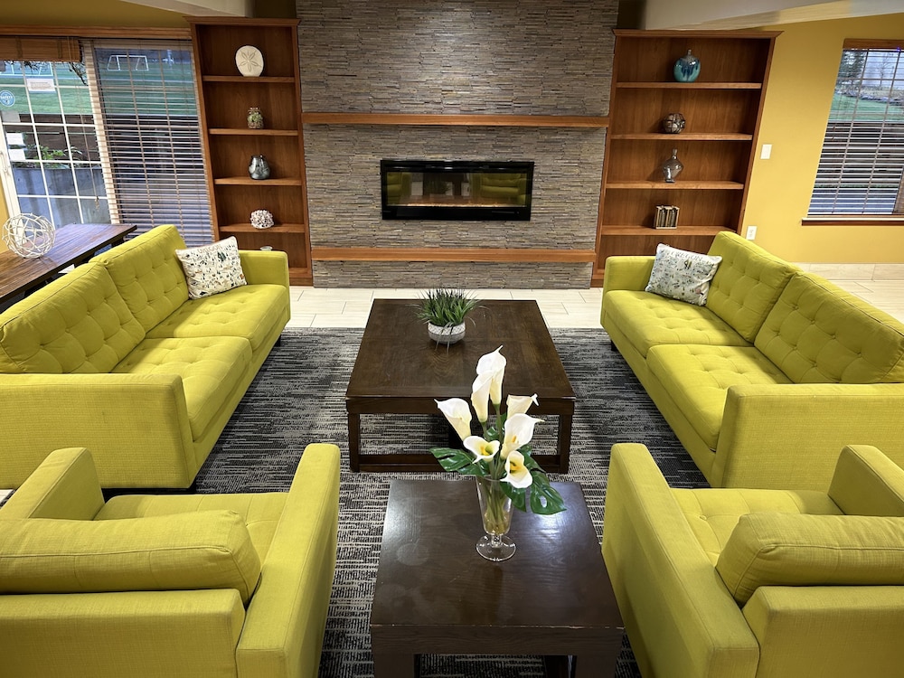 Country Inn & Suites by Radisson Delta Park North Portland - photo 2