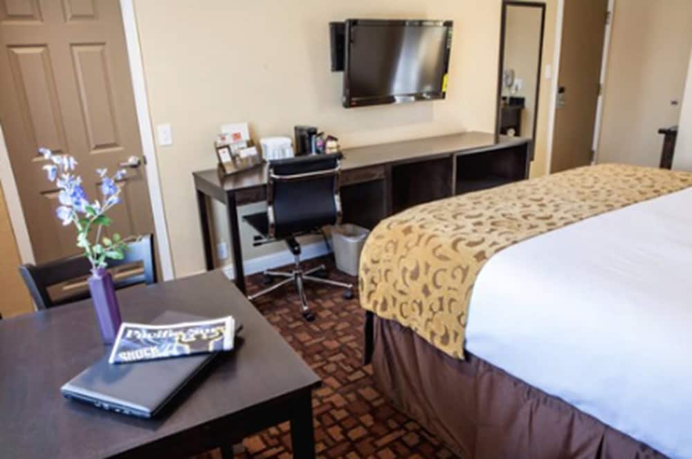 Marinwood Inn & Suites - photo 23