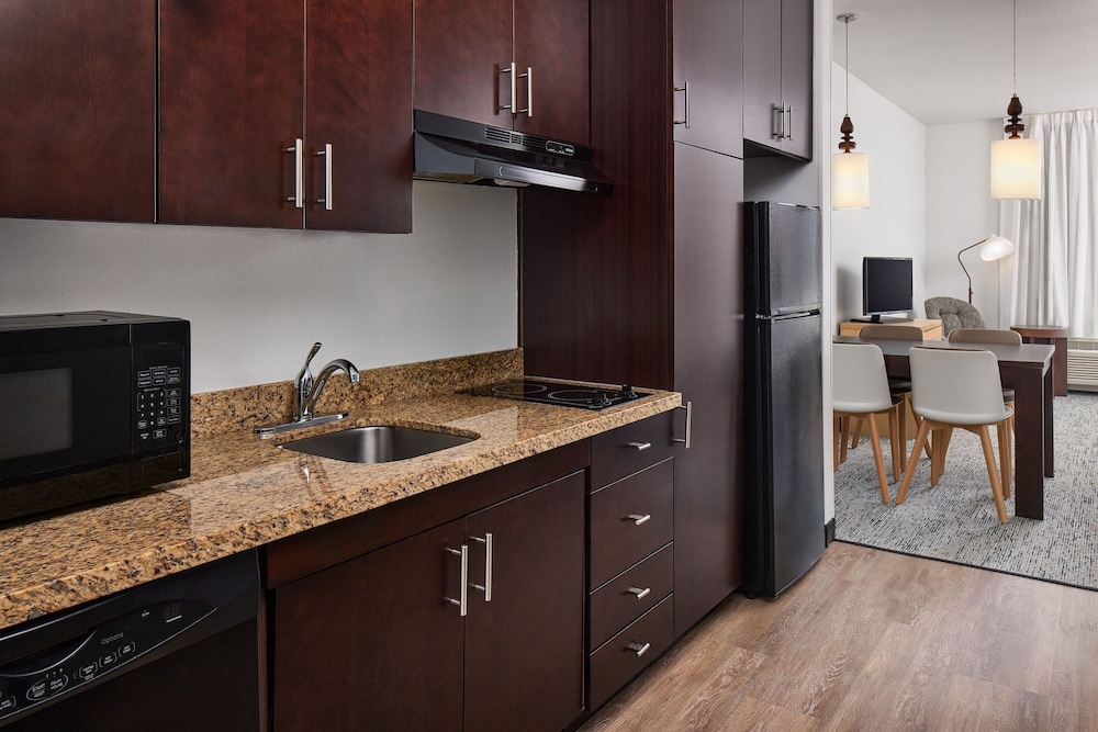 TownePlace Suites Garden City - photo 16