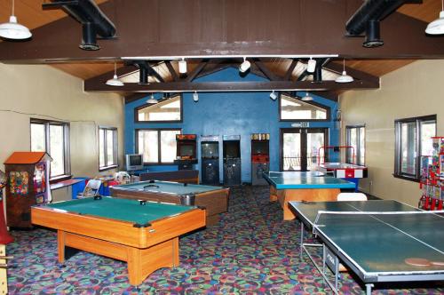 Pio Pico Camping Resort Two Bedroom Cabin 12 — Jamul