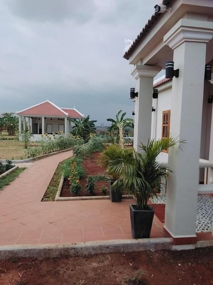 Koh Ker Hotel & Restaurant in Kuleaen, Cambodia