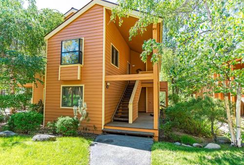 107 McCloud Highly Sought After Complex in Incline Village, United States