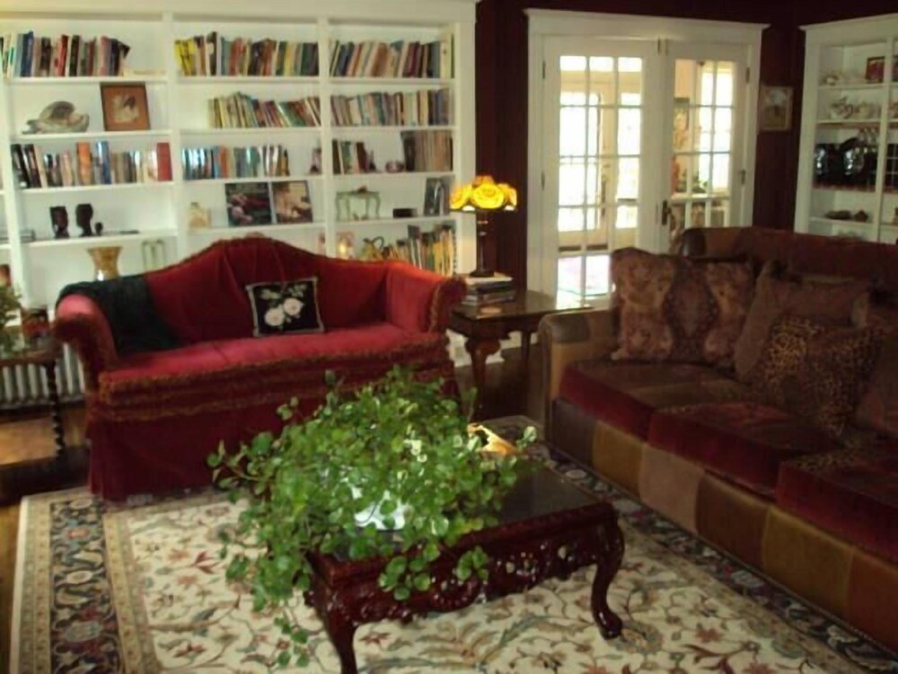 The Cheyenne Cañon Inn - photo 17