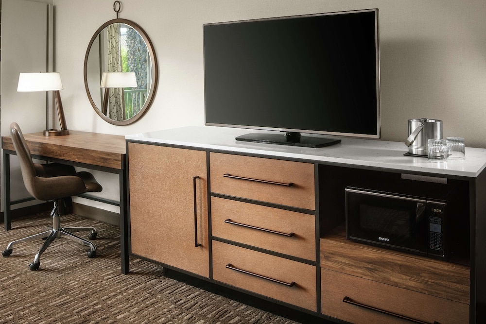 DoubleTree by Hilton Ontario Airport - photo 15