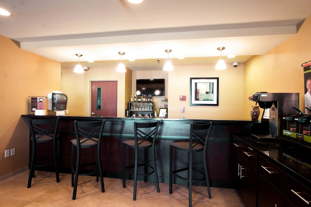 Cobblestone Inn & Suites Eads - photo 40