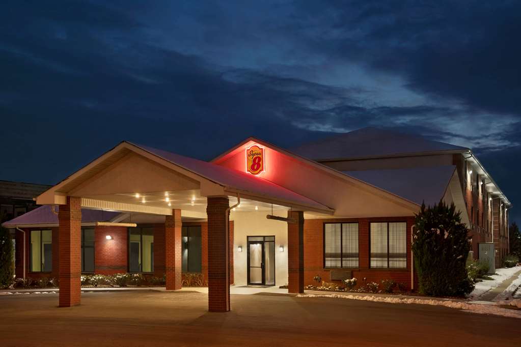 Super 8 by Wyndham S Jordan Sandy Slc Area - photo 2