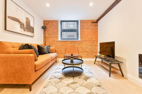 Lovely 2 Bed Apartment in Burton on Trent — 4-Star Luxury Hotel in Burton Upon Trent, United Kingdom