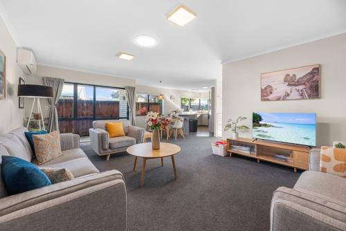 Papamoa Waves Seaside Getaway in Tauranga, New Zealand