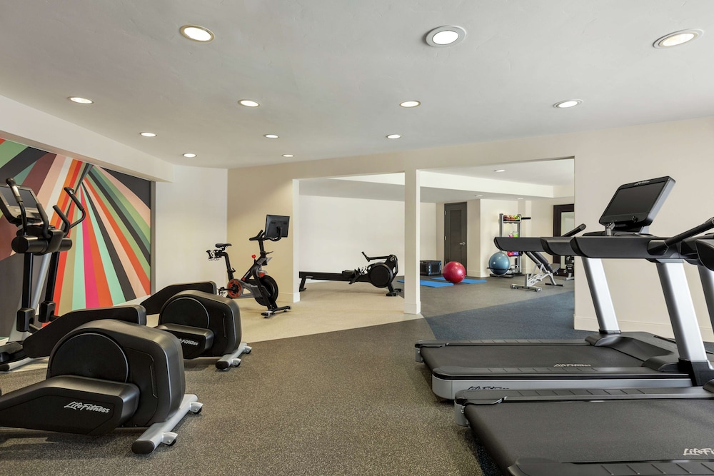 Hilton Garden Inn Monterey - photo 55