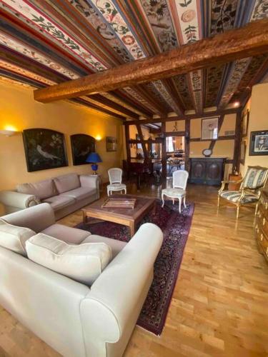 Le Majestueux Dans Le Centre Historique in Riquewihr, France