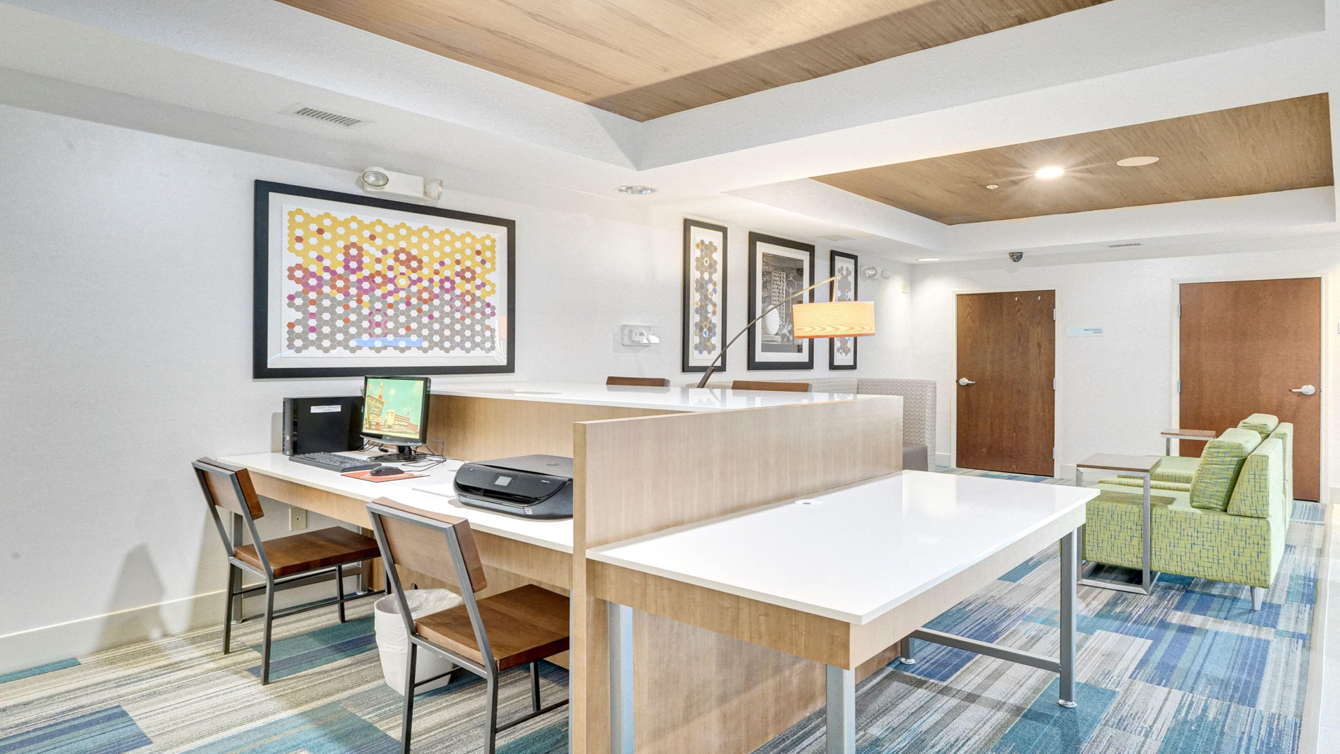 Holiday Inn Express & Suites Portland by IHG - photo 6