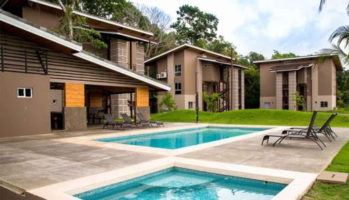 Playa Hermosa Mistico Surf Bike Hike 4 Hab Lagos Familia — 4-Star Luxury Hotel in Jaco, Costa Rica