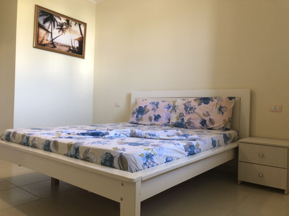 Kamberi Hotel & Apartments 2 in Velipoje, Albania