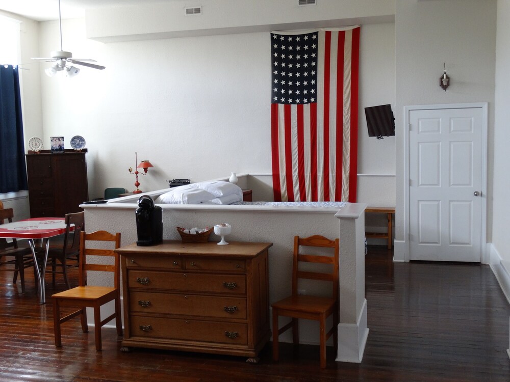 Davie School Inn - photo 30