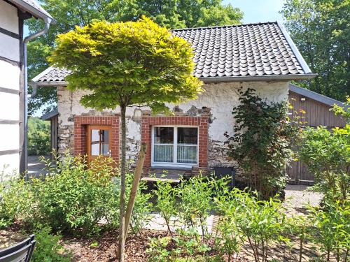 Ferienhaus Altes Backhaus — hotel in Roetgen